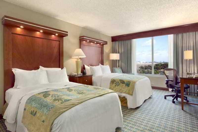 Hilton Fort Lauderdale Airport 데이니아 비치 객실 사진