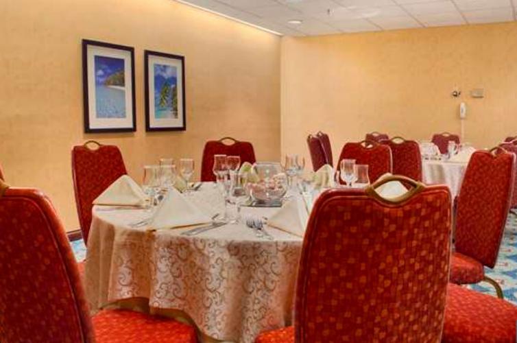 Hilton Fort Lauderdale Airport 데이니아 비치 레스토랑 사진